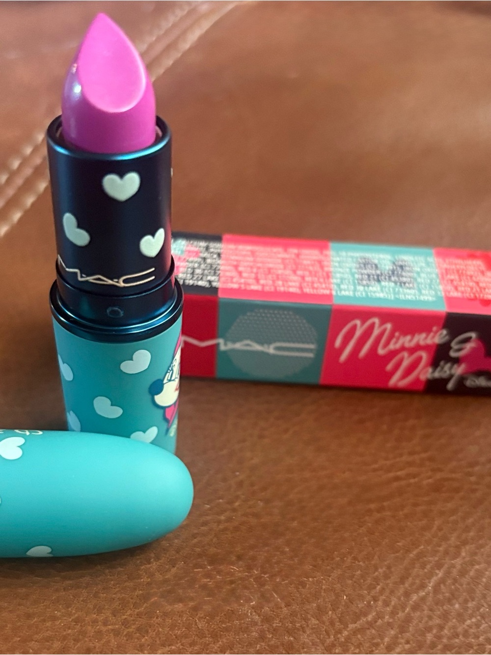 MAC Minnie&Daisy -Gal Pals Lustreglass Sheer-Shine Lipstick Limited Edition disc